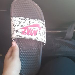Nike slides